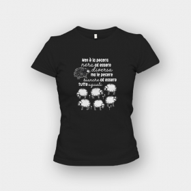 non-e-la-pecora-nera-ad-essere-diversa-maglietta-donna-nero.jpg