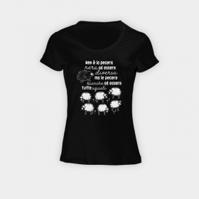 non-e-la-pecora-nera-ad-essere-diversa-maglietta-derby-donna-nero.jpg